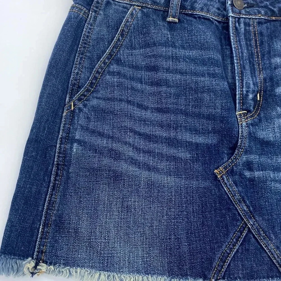 NWT American Eagle AE Hi Rise Festival Mini Denim Skirt Raw Hem Dark Wash 2 - Picture 3 of 8